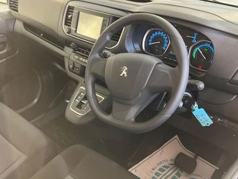 Peugeot EXPERT e- STANDARD 1000 100kW 50kWh Professional Premium +  Auto