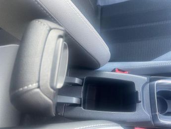 Vauxhall MOKKA 100kW Design 50kWh 5dr Auto