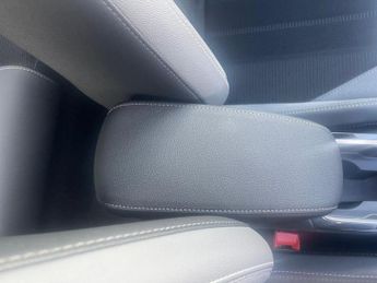 Vauxhall MOKKA 100kW Design 50kWh 5dr Auto