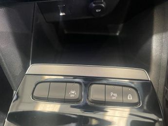 Vauxhall MOKKA 100kW Design 50kWh 5dr Auto