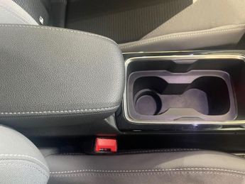 Vauxhall MOKKA 100kW Design 50kWh 5dr Auto