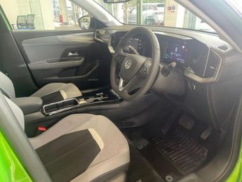 Vauxhall MOKKA 100kW Design 50kWh 5dr Auto