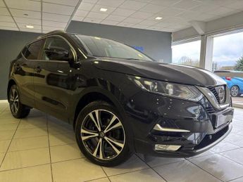 Nissan Qashqai 1.5 dCi N-Connecta [Glass Roof Pack] 5dr