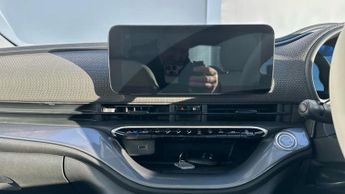 Fiat 500e 42kWh La Prima Hatchback 3dr Electric Auto (118 ps)