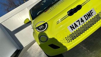 Fiat 500e 42kWh La Prima Hatchback 3dr Electric Auto (118 ps)
