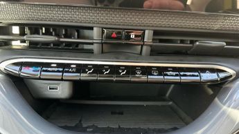 Fiat 500e 42kWh La Prima Hatchback 3dr Electric Auto (118 ps)