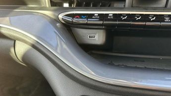 Fiat 500e 42kWh La Prima Hatchback 3dr Electric Auto (118 ps)
