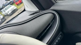 Fiat 500e 42kWh La Prima Hatchback 3dr Electric Auto (118 ps)