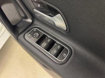 Mercedes-Benz A Class 1.3 A180 SE Hatchback 5dr Petrol 7G-DCT | 1 Previous Owner | Par