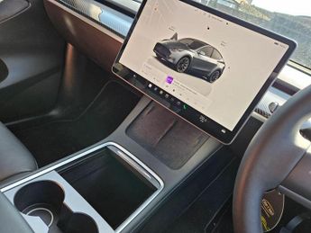 TESLA Model Y Auto RWD 5dr