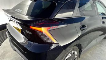 MG MG4 51kWh SE Hatchback 5dr Electric Auto (170 ps)