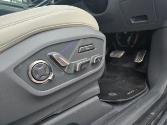 Kia EV9 99.8 kWh GT-LINE S