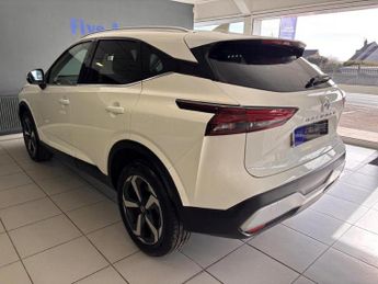 Nissan Qashqai 1.3 DIG-T MHEV N-Connecta Hybrid XTronic 