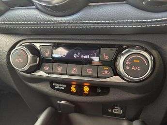 Nissan Juke 1.0 DIG-T Tekna SUV 5dr Petrol DCT Auto