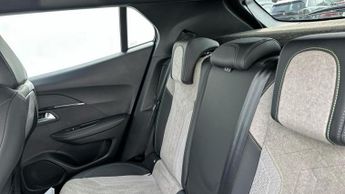 Peugeot E-2008 50kWh GT Premium SUV 5dr Electric Auto (136 ps)