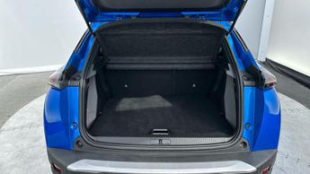 Peugeot E-2008 50kWh GT Premium SUV 5dr Electric Auto (136 ps)