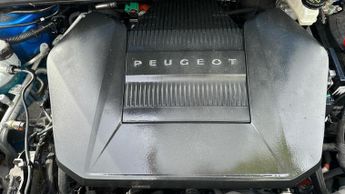 Peugeot E-2008 50kWh GT Premium SUV 5dr Electric Auto (136 ps)