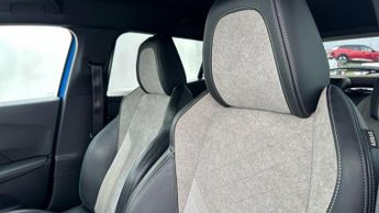 Peugeot E-2008 50kWh GT Premium SUV 5dr Electric Auto (136 ps)