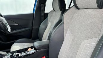 Peugeot E-2008 50kWh GT Premium SUV 5dr Electric Auto (136 ps)