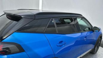 Peugeot E-2008 50kWh GT Premium SUV 5dr Electric Auto (136 ps)