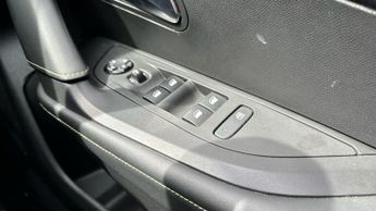 Peugeot E-2008 50kWh GT Premium SUV 5dr Electric Auto (136 ps)