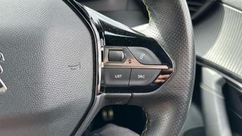 Peugeot E-2008 50kWh GT Premium SUV 5dr Electric Auto (136 ps)