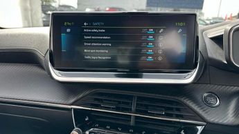 Peugeot E-2008 50kWh GT Premium SUV 5dr Electric Auto (136 ps)