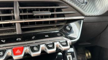 Peugeot E-2008 50kWh GT Premium SUV 5dr Electric Auto (136 ps)