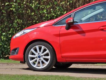 Ford Fiesta 1.0T EcoBoost Titanium Hatchback 5dr Petrol Powershift Euro 6 (1