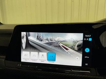 Volkswagen Golf 2.0 TDI R-Line Hatchback 5dr Diesel DSG | 1 Previous Owner | Ful