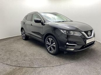Nissan Qashqai 1.3 DiG-T N-Connecta 5dr [Glass Roof Pack]