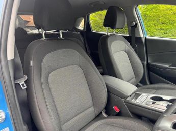Hyundai KONA 64kWh Premium Auto 5dr (10.5kW Charger)