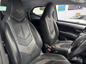 TOYOTA AYGO 1.0 VVT-i X-Clusiv 3 5dr x-shift