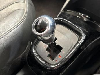 TOYOTA AYGO 1.0 VVT-i X-Clusiv 3 5dr x-shift