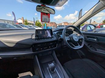 Nissan Qashqai 1.3 DIG-T MHEV Acenta Premium SUV 5dr Petrol Hybrid XTRON Euro 6
