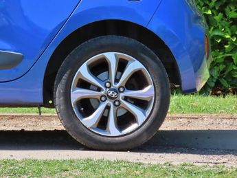 Hyundai i10 1.2 Premium SE Hatchback 5dr Petrol Auto Euro 6 (87 ps)