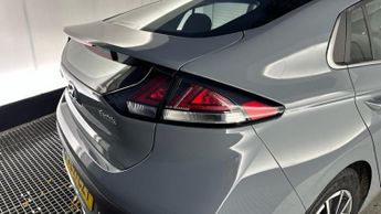 Hyundai IONIQ 38.3kWh Premium Hatchback 5dr Electric Auto (136 ps)