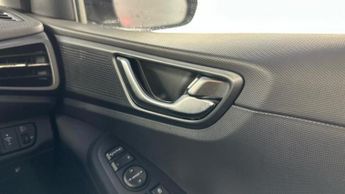 Hyundai IONIQ 38.3kWh Premium Hatchback 5dr Electric Auto (136 ps)
