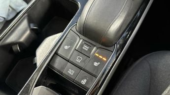 Hyundai IONIQ 38.3kWh Premium Hatchback 5dr Electric Auto (136 ps)