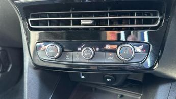 Vauxhall Mokka Electric 50kWh Ultimate SUV 5dr Electric Auto (136 ps)