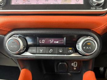 Nissan Micra 1.0 IG-T Tekna Hatchback 5dr Petrol XTRONIC