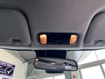 Toyota YARIS 1.5 Hybrid Design 5dr CVT