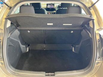 Toyota YARIS 1.5 Hybrid Design 5dr CVT