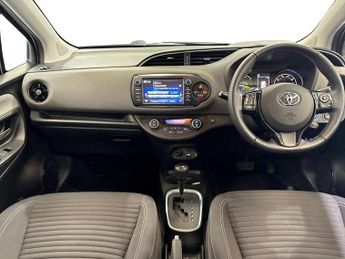 TOYOTA YARIS 1.5 VVT-i Icon 5dr CVT [Nav]