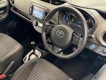 TOYOTA YARIS 1.5 VVT-i Icon 5dr CVT [Nav]