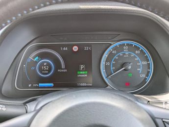 Nissan Leaf 39kWh Tekna Hatchback 5dr Electric Auto (150 ps)