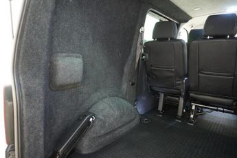 Volkswagen Transporter 2.0 TDI T30 Highline Kombi Double Cab 5dr Diesel DSG FWD SWB | 1