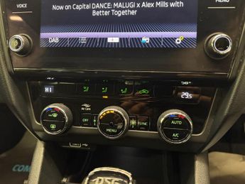 Skoda Octavia 2.0 TDI SE L Estate 5dr Diesel DSG 7Spd Euro 6 (s/s) (150 ps) | 