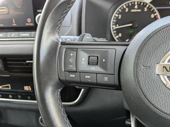 Nissan Qashqai 1.3 DIG-T MHEV Acenta Premium SUV 5dr Petrol Hybrid XTRON Euro 6