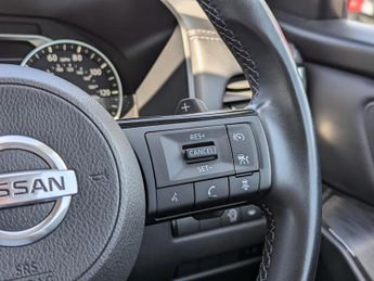 Nissan Qashqai 1.3 DIG-T MHEV Acenta Premium SUV 5dr Petrol Hybrid XTRON Euro 6